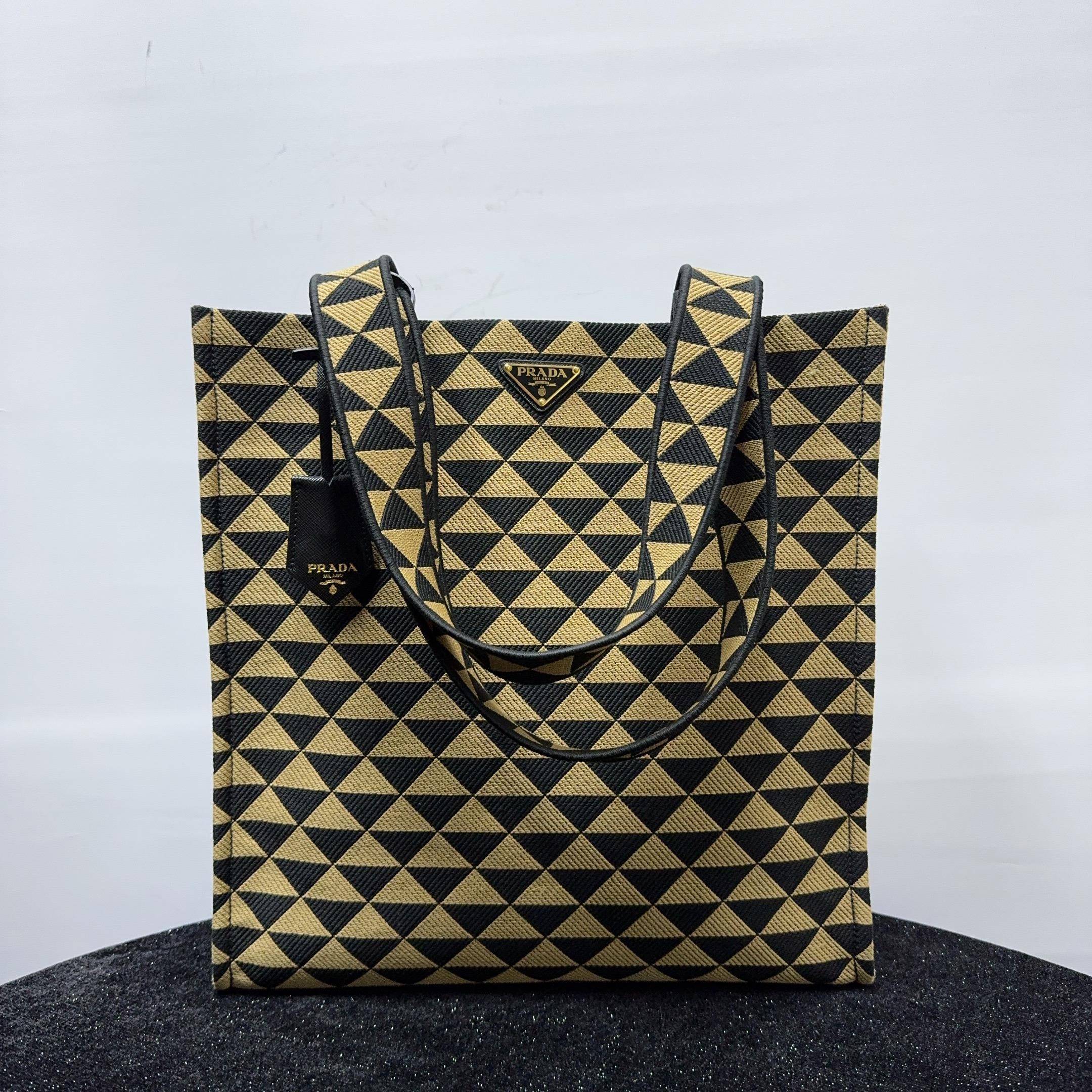 胖虎熙少/普拉达/95新/公价0/箱包/两用包/31T2501130141