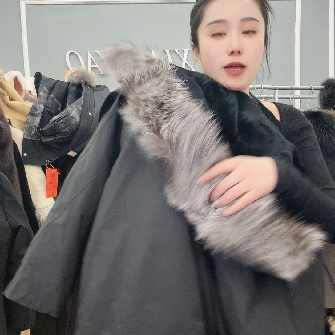 姚小妖家高端皮草