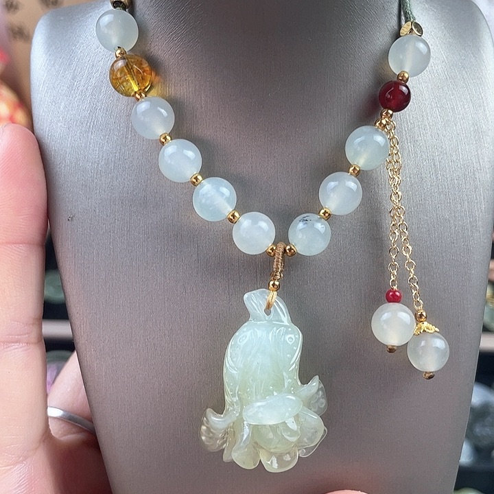 蛇纹石玉合金颈饰