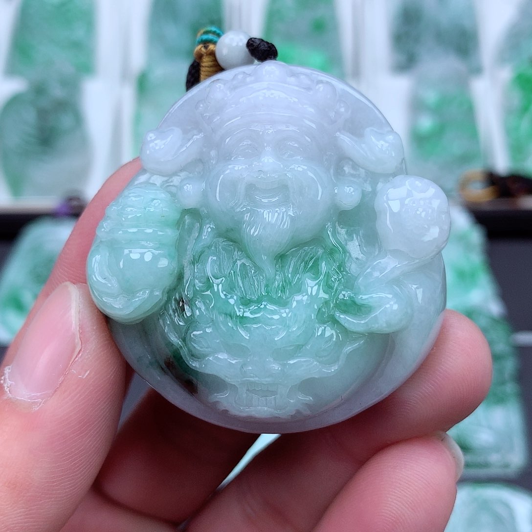 翡翠颈饰未镶嵌翡翠吊坠