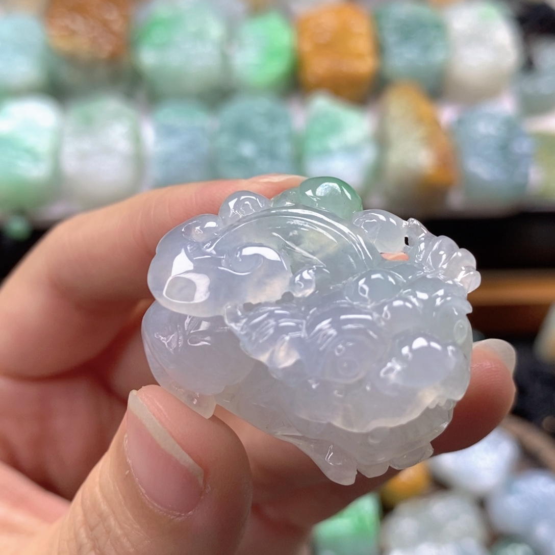 翡翠未镶嵌颈饰翡翠