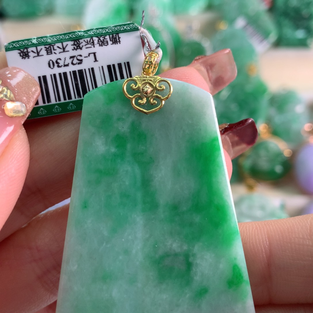 翡翠吊坠(不含链)18K金镶嵌