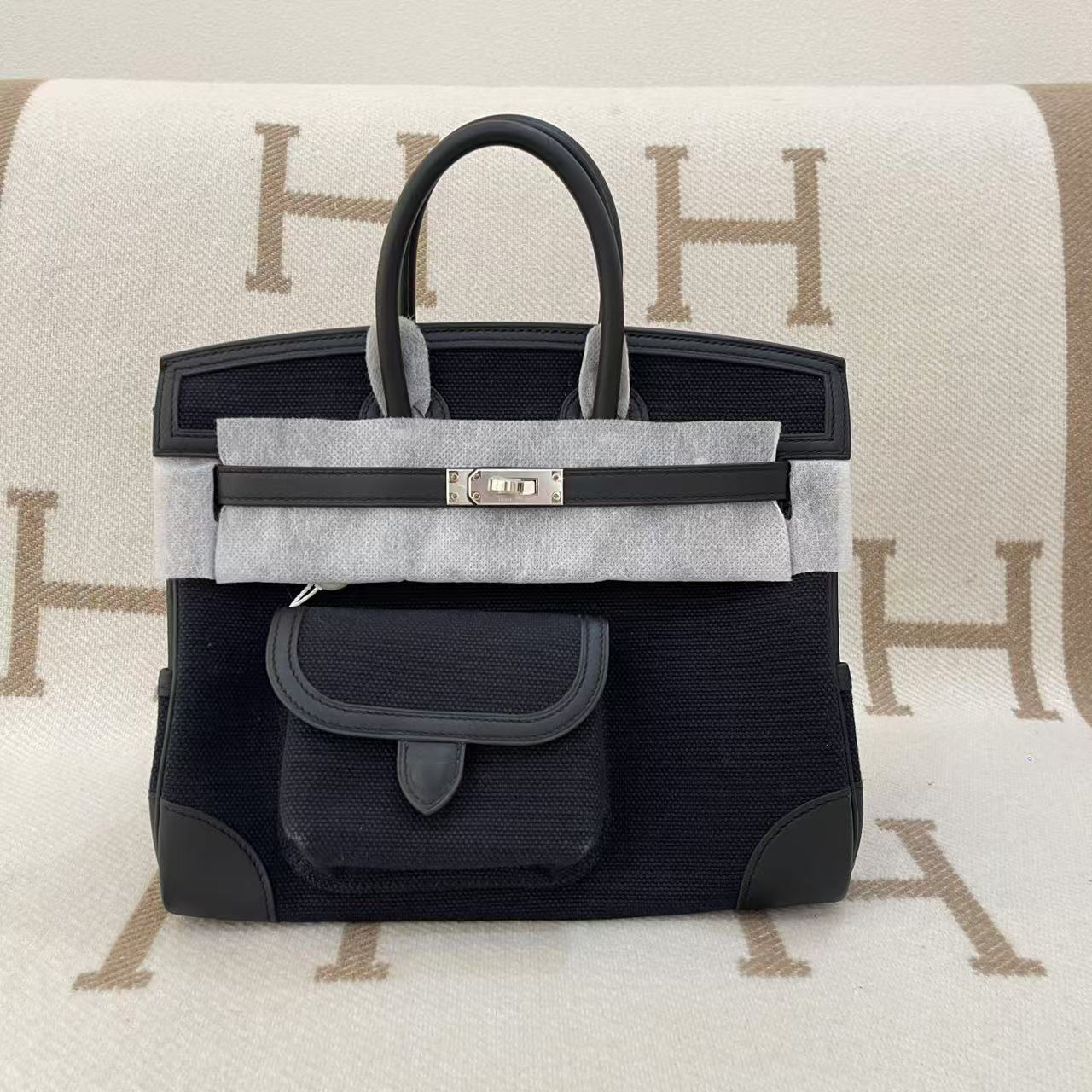 全新未使用 Hermes/爱马仕 cargo 25 黑银 Z刻 xx0127a4