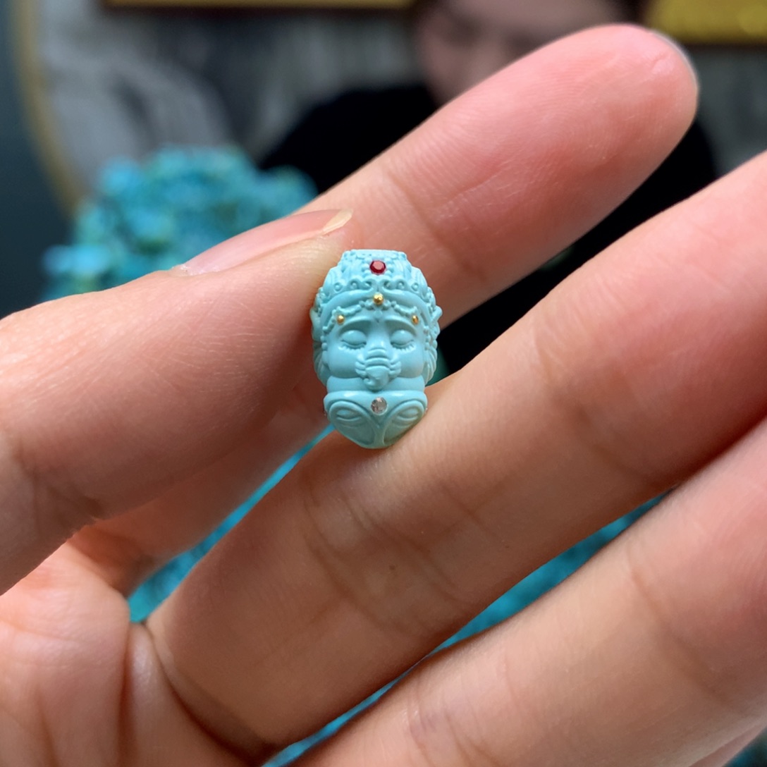 绿松石配饰未镶嵌