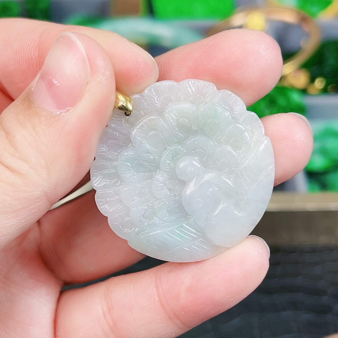 翡翠颈饰未镶嵌吊坠