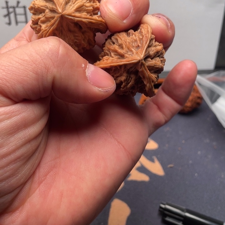 文玩核桃吊坠三棱不退不换