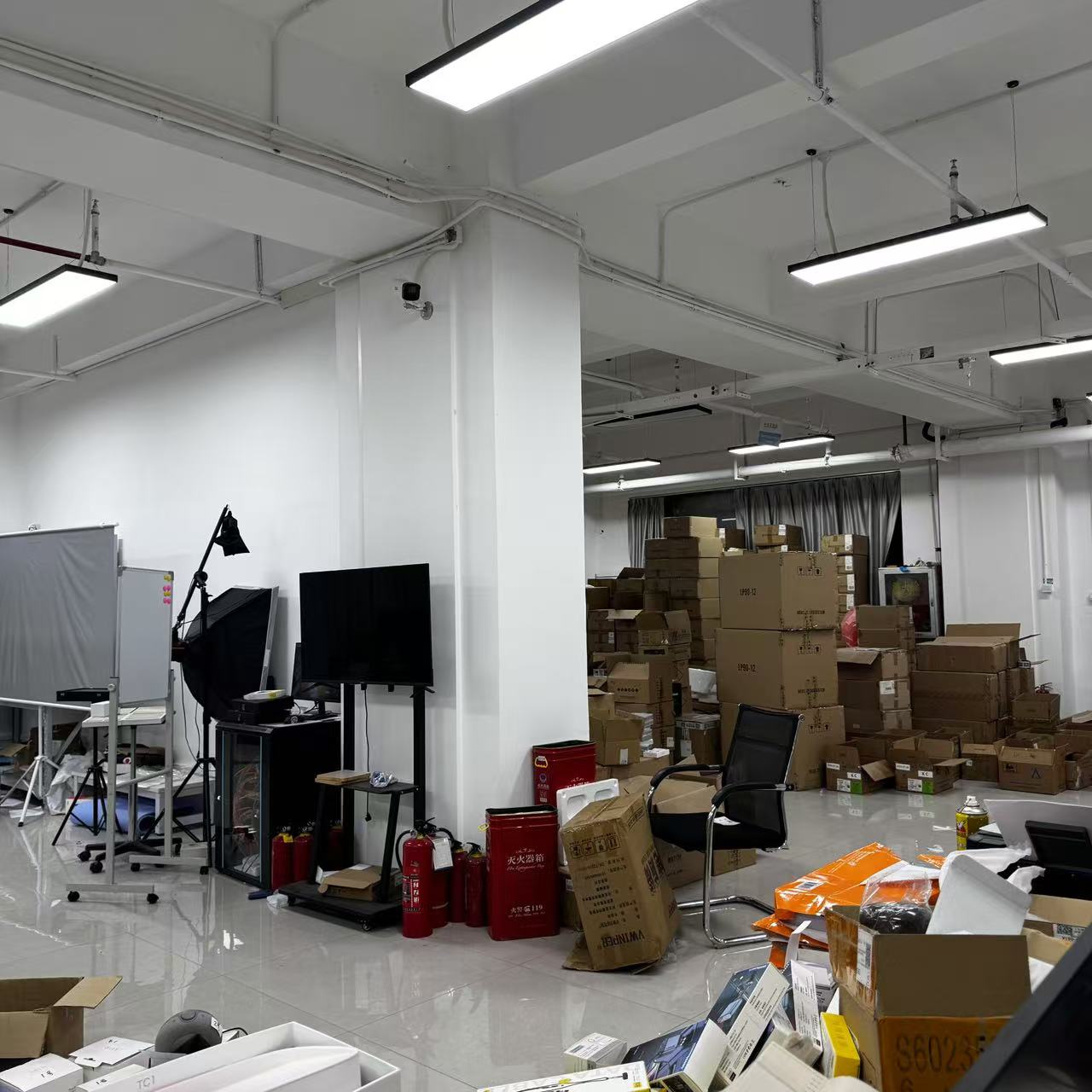 12.1日李仔来漏手机直播配件数码孤品样品