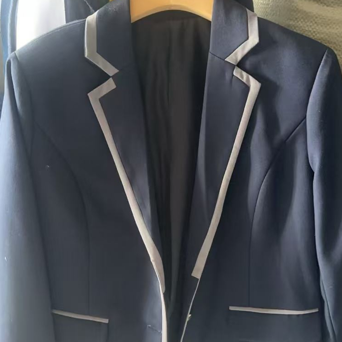 男女百搭休闲西装外套学生班校服，丽水同款西装外套特价，女款