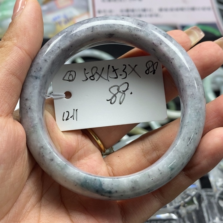 未镶嵌手镯（开口镯）翡翠