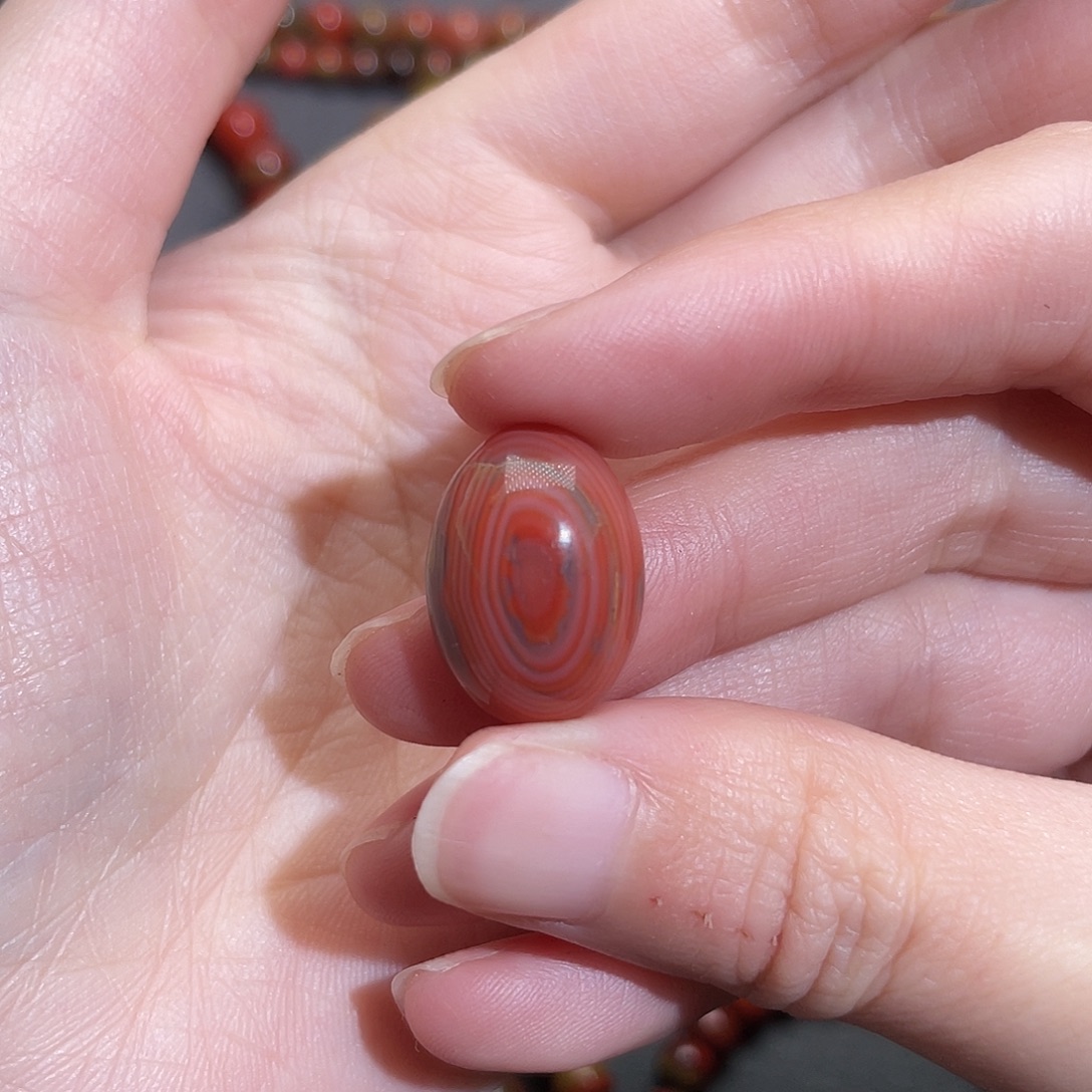 南红玛瑙未镶嵌背云有裂