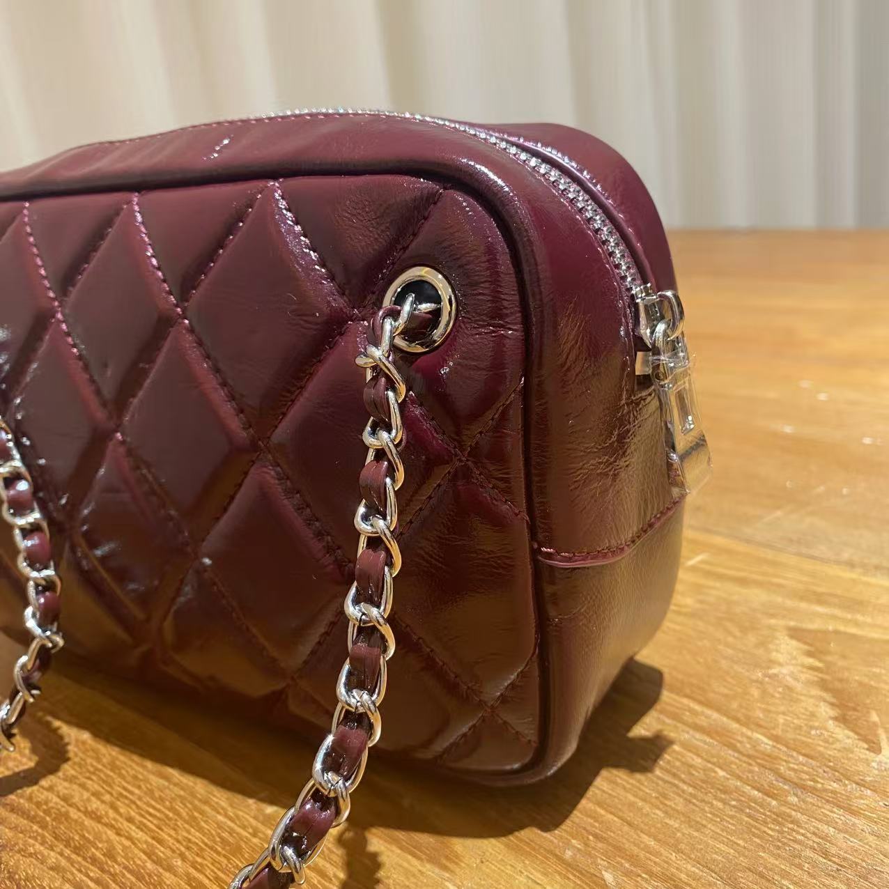 HIRMRIS手工真皮包551006-红  漆小枕头香