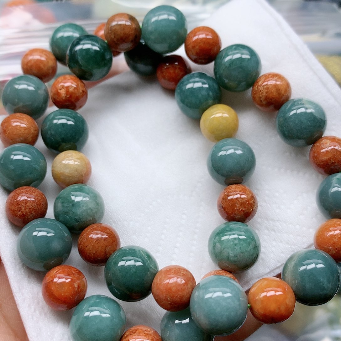 翡翠颈饰未镶嵌手串