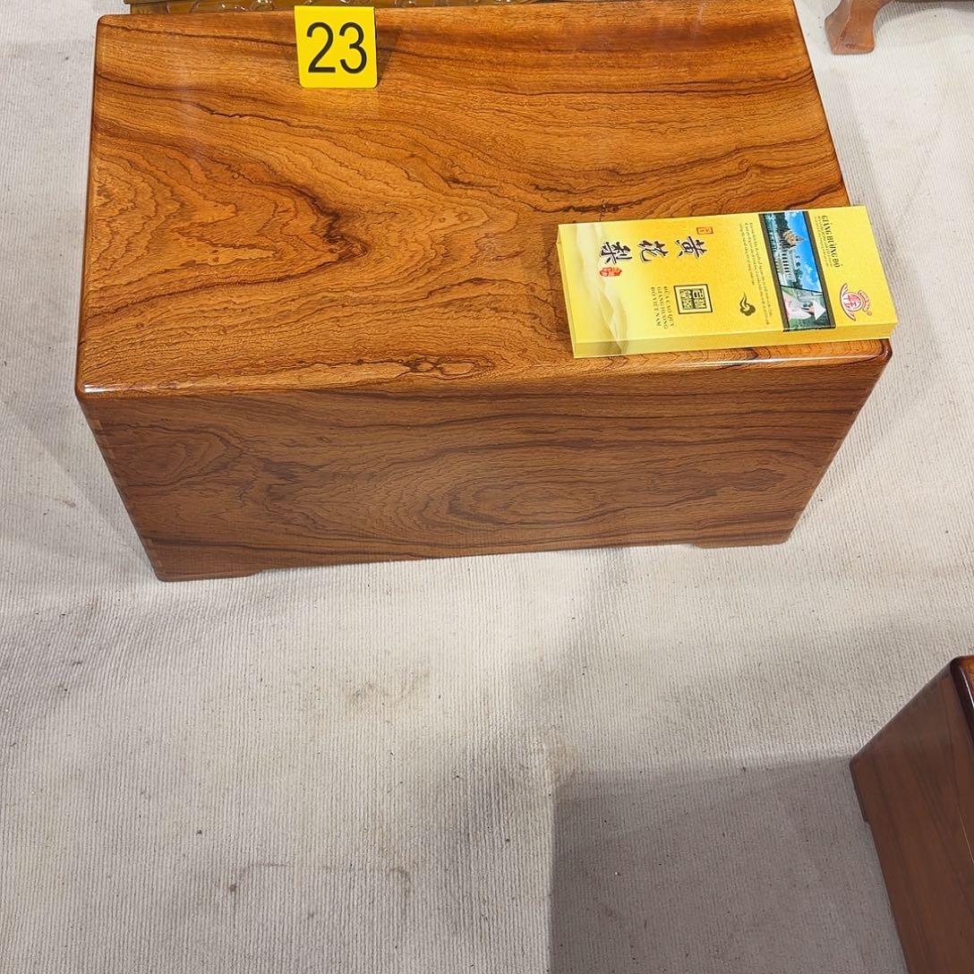 绫***丹木（非红木类）23号7公分的老樟木箱