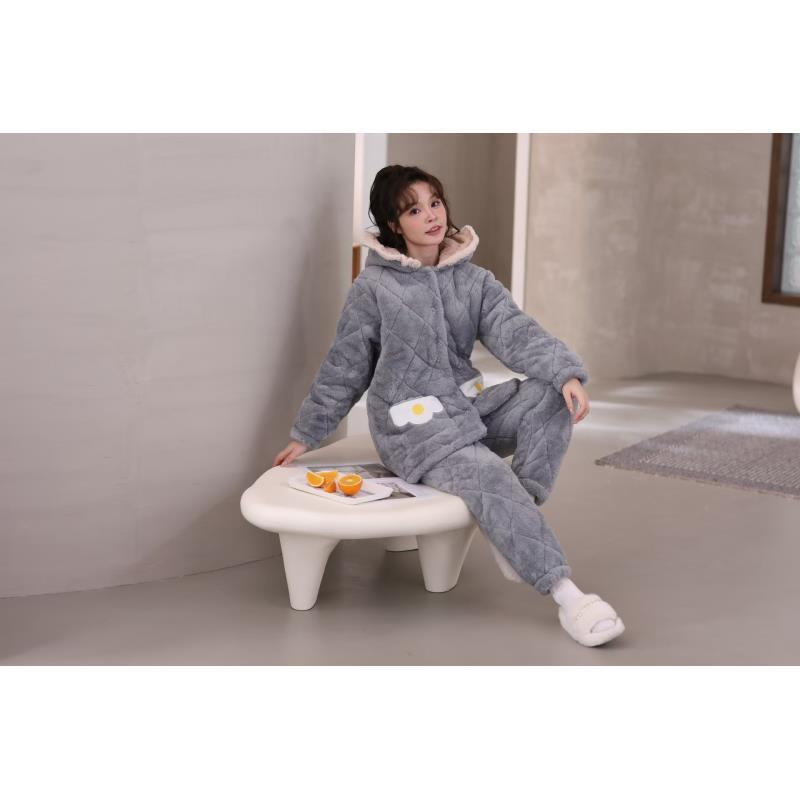 2025年冬季家居服套装加绒睡衣常规款加厚