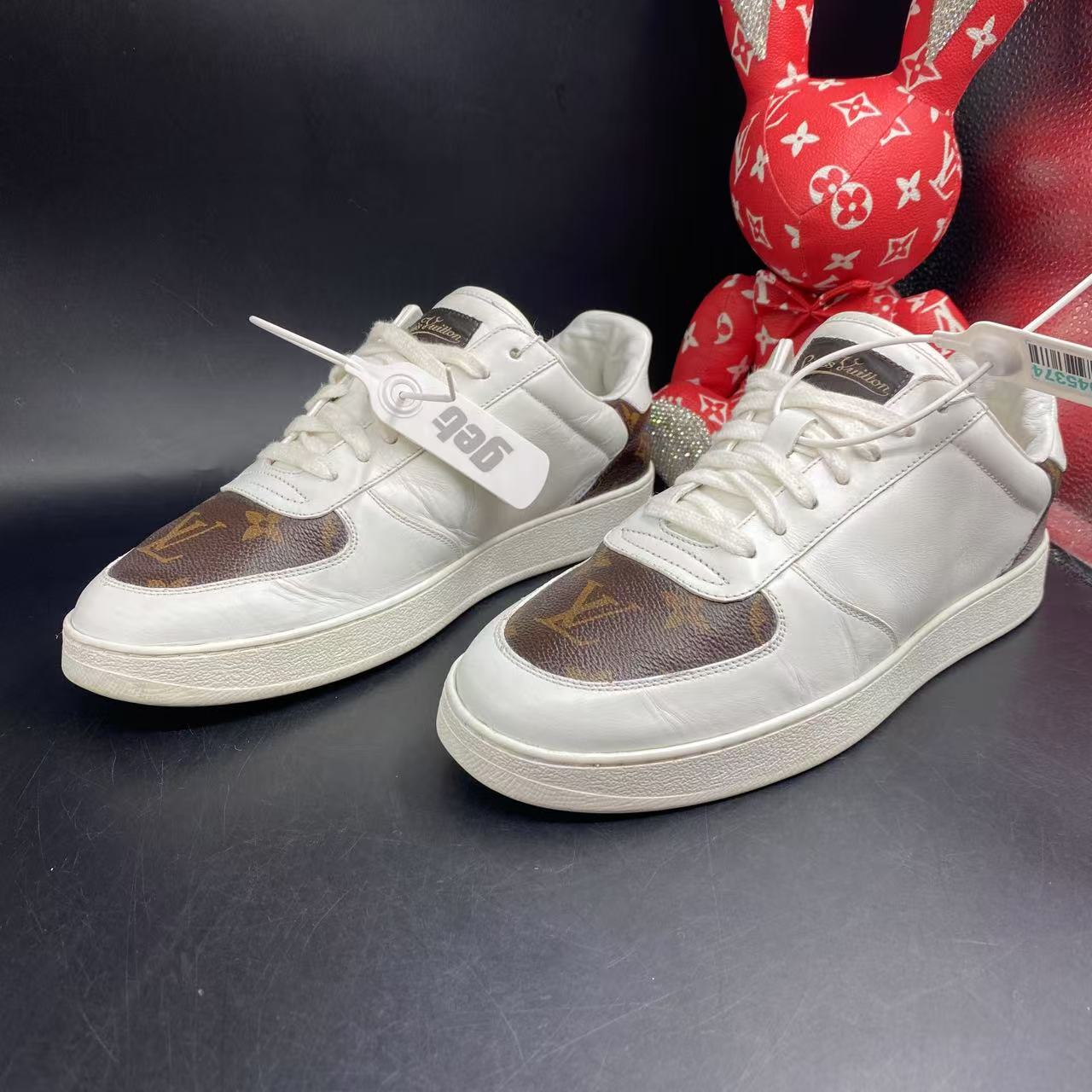 95新 LouisVuitton/路易威登 休闲运动白棕老花板鞋42.5欧码ao