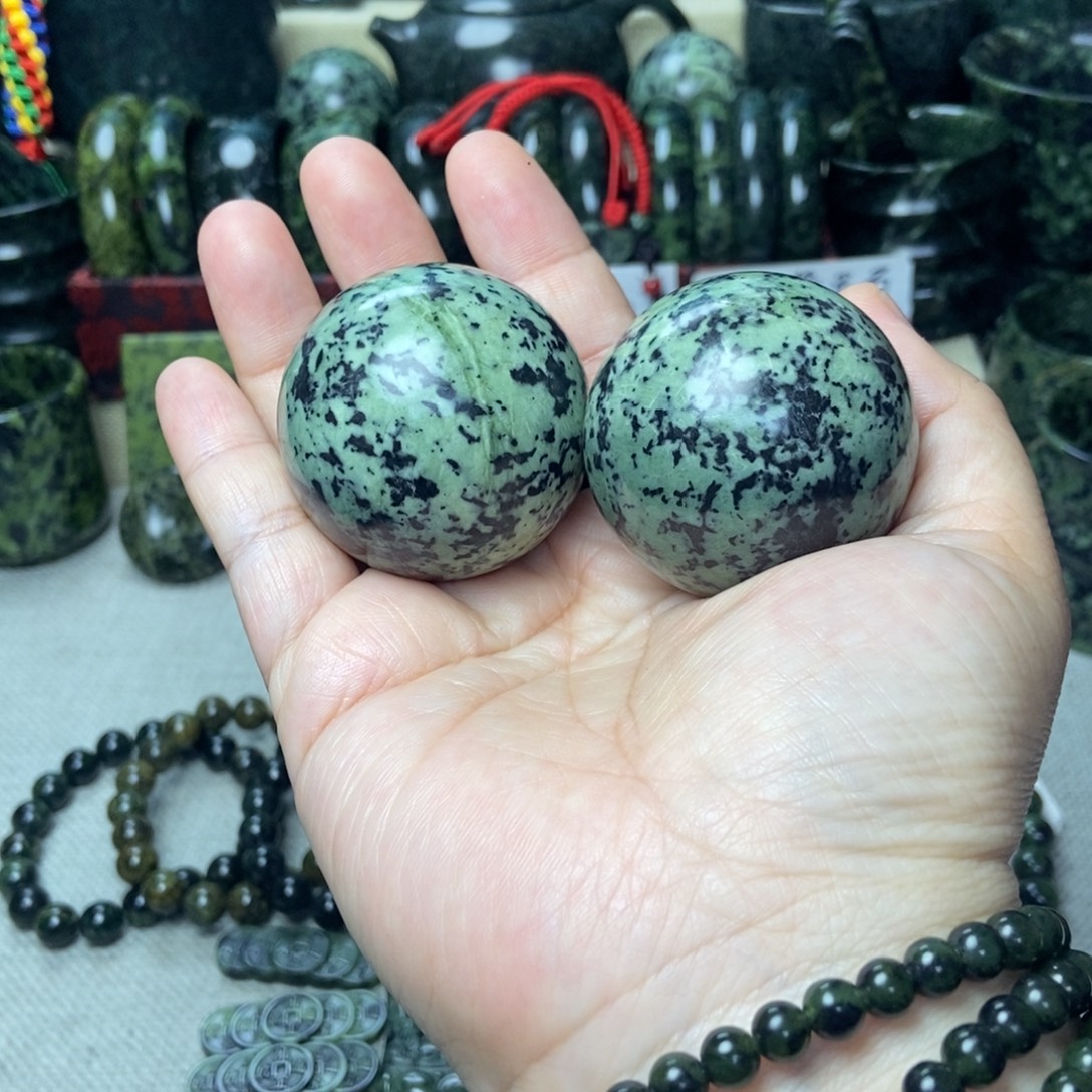 蛇纹石玉未镶嵌健身球西藏药王石