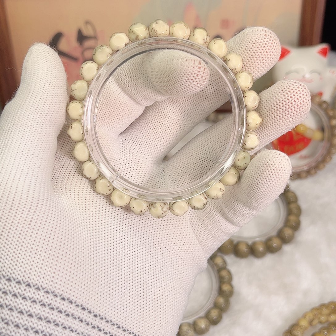 星月菩提手串828 号.  星月菩提.  一物一图.  