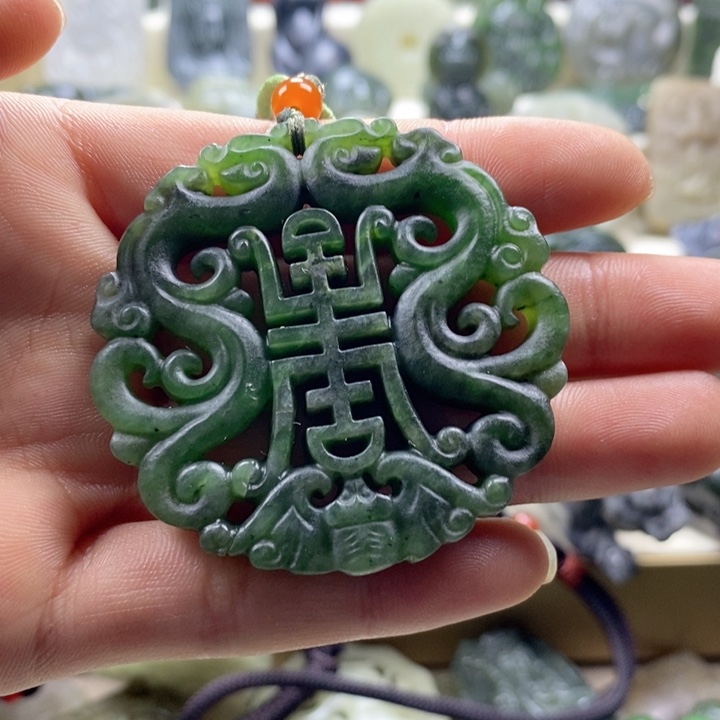 和田玉颈饰未镶嵌