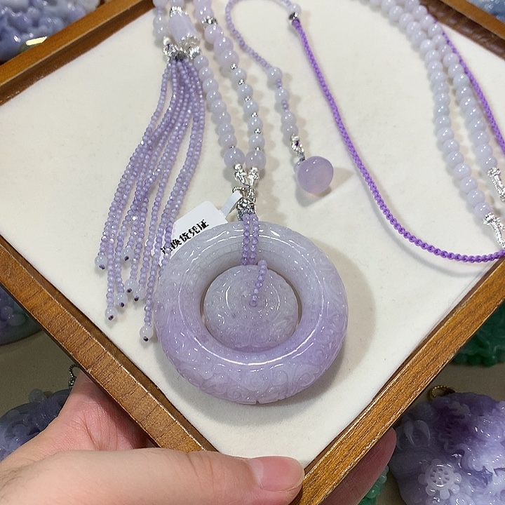 翡翠未镶嵌颈饰翡翠吊坠