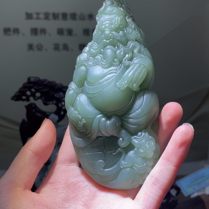 和田玉未镶嵌把件