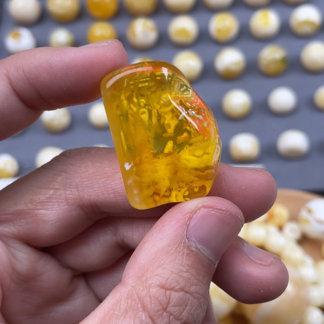 蜜蜡珠宝奇石未镶嵌