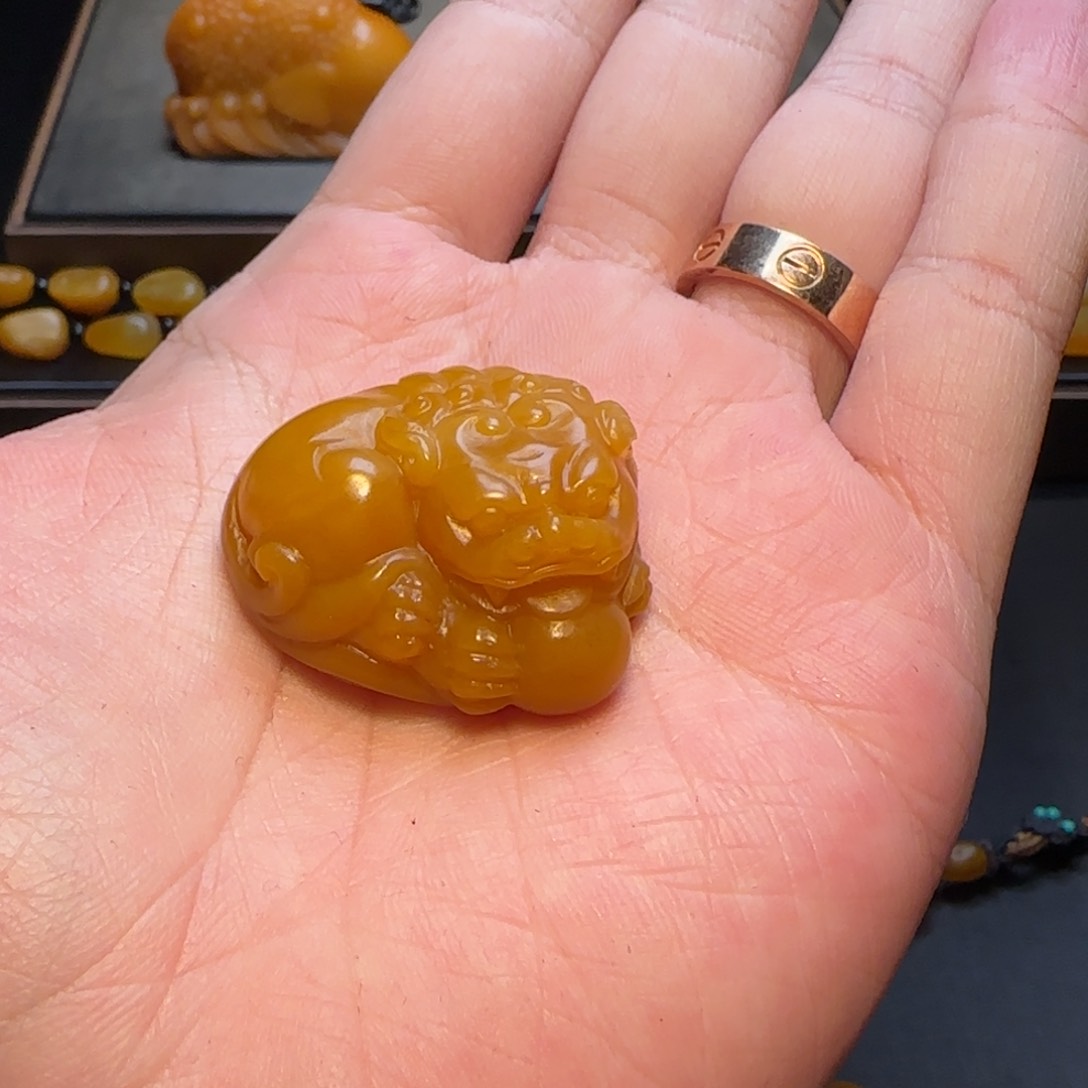 田黄石韩***?寿山田黄石