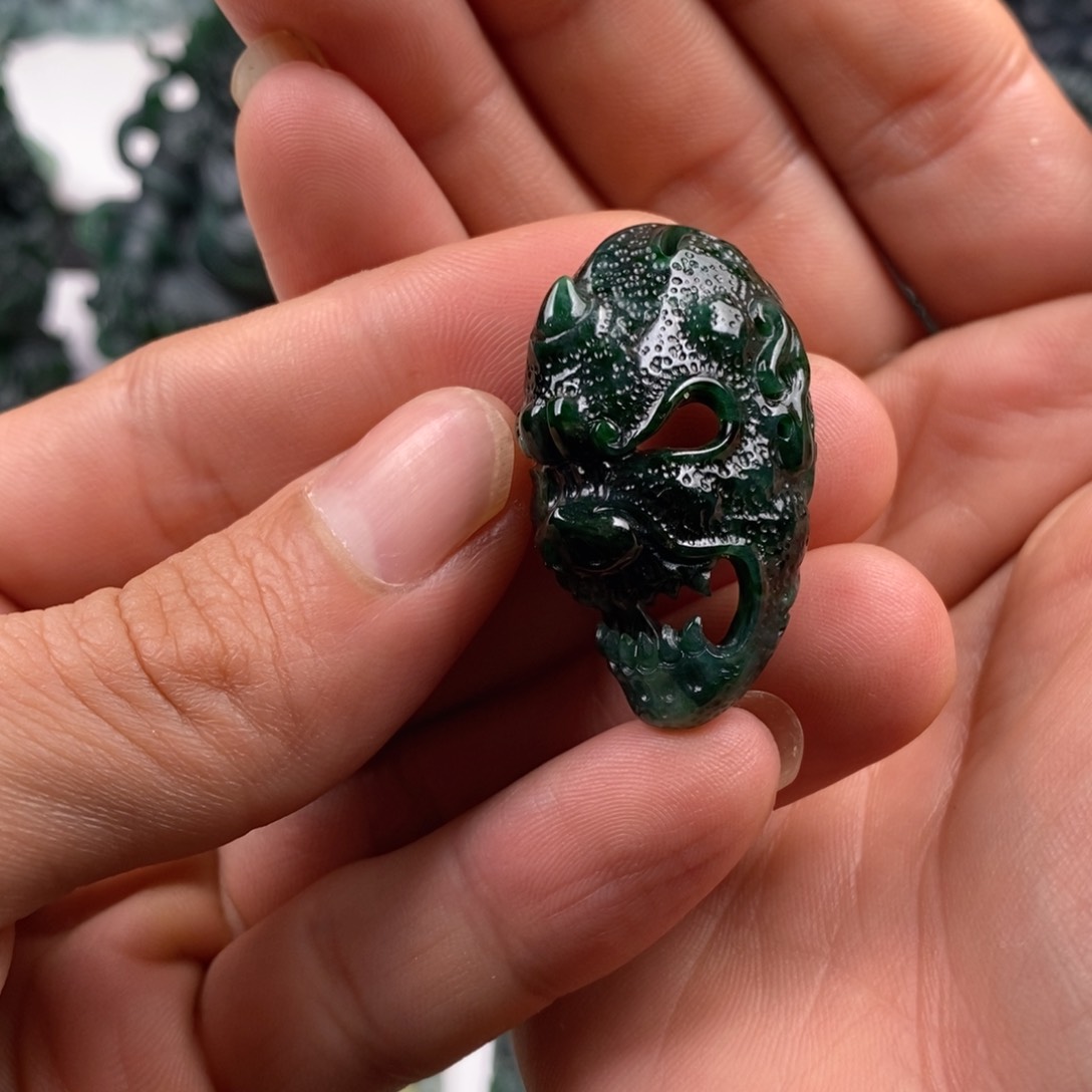 定制翡翠未镶嵌翡翠