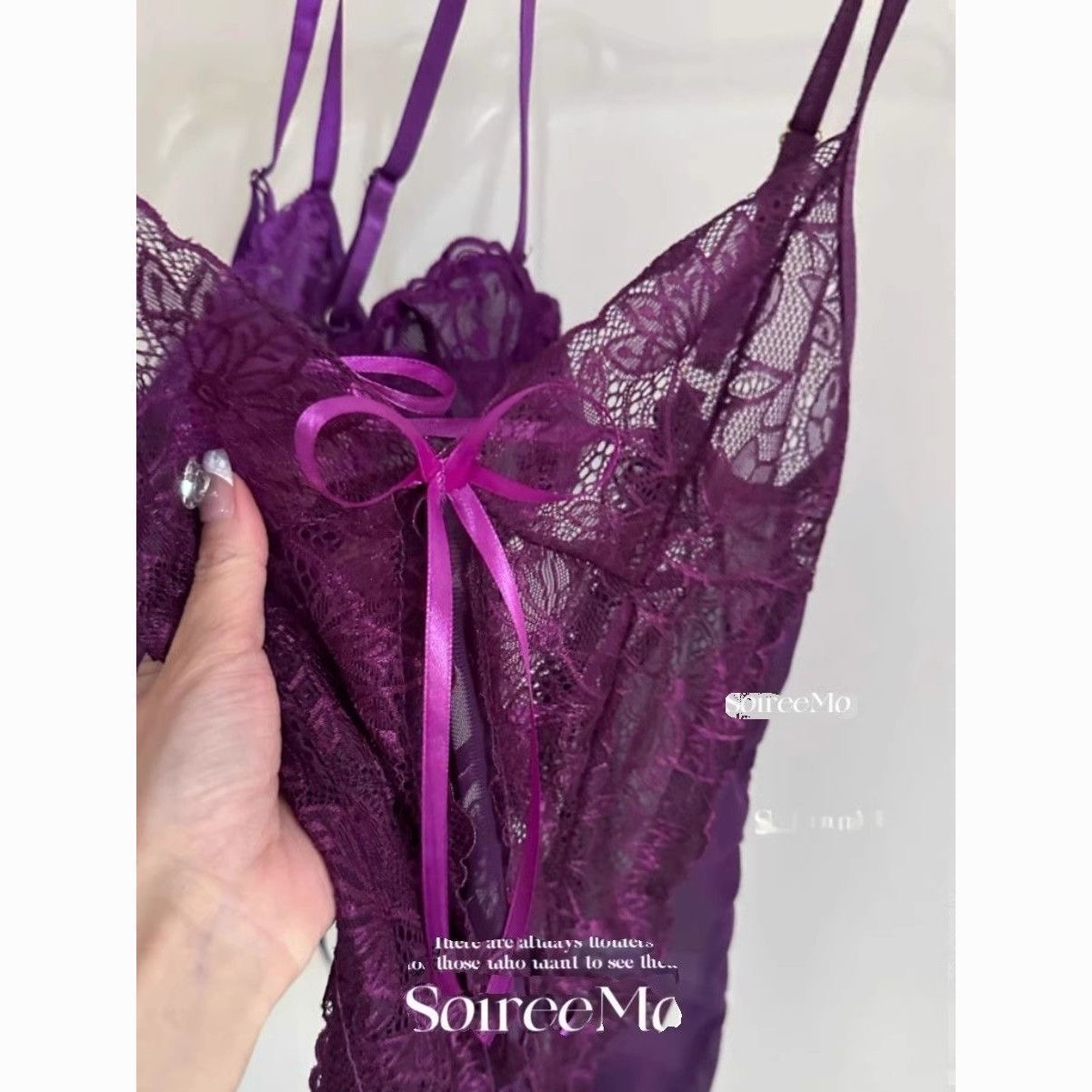 【3088人收藏】迷人的危险* 深紫色蕾丝绑带性感睡裙韵味紫色美背