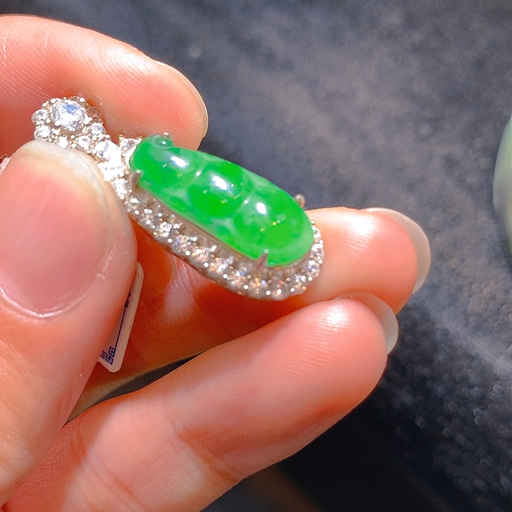 【闪购商品】翡翠颈饰银S925镶嵌翡翠