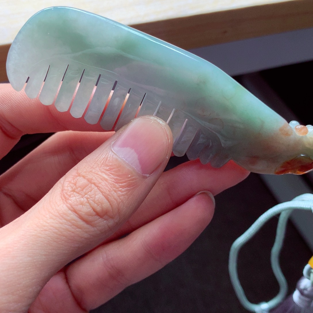 翡翠未镶嵌颈饰吊坠