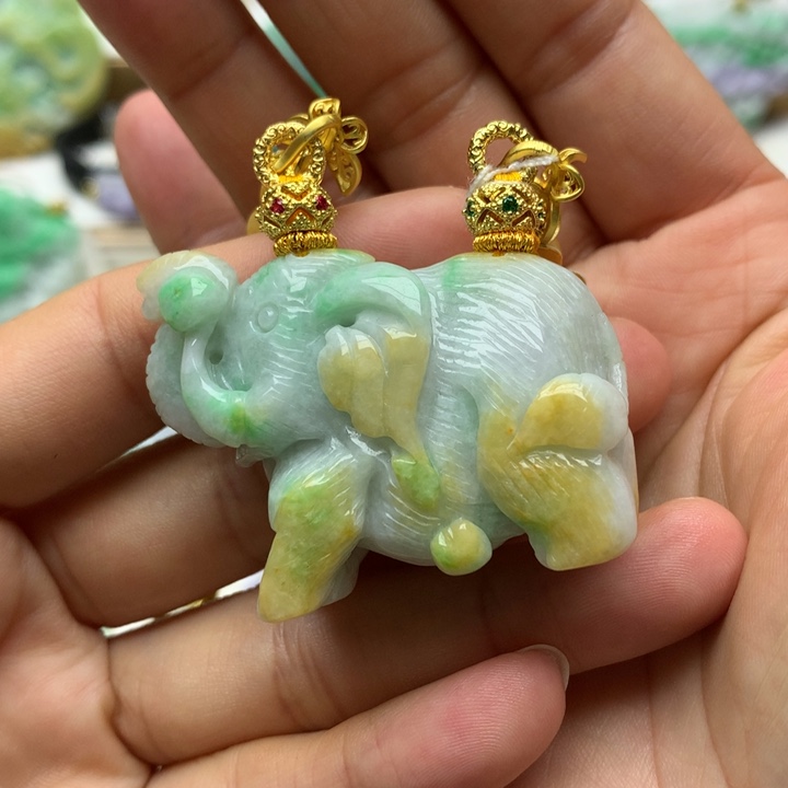 翡翠颈饰未镶嵌翡翠