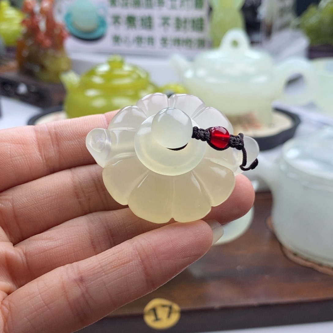 未镶嵌岫玉四大名玉手把壶