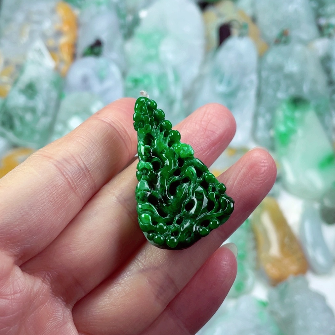 翡翠未镶嵌吊坠(不含链)