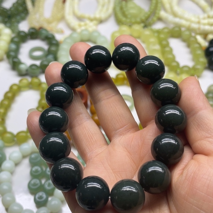 和田玉手串未镶嵌