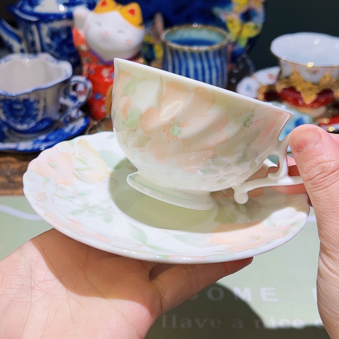 咖啡杯和茶杯是很配噢