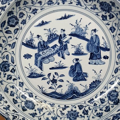 摆件青花人物花口大盘