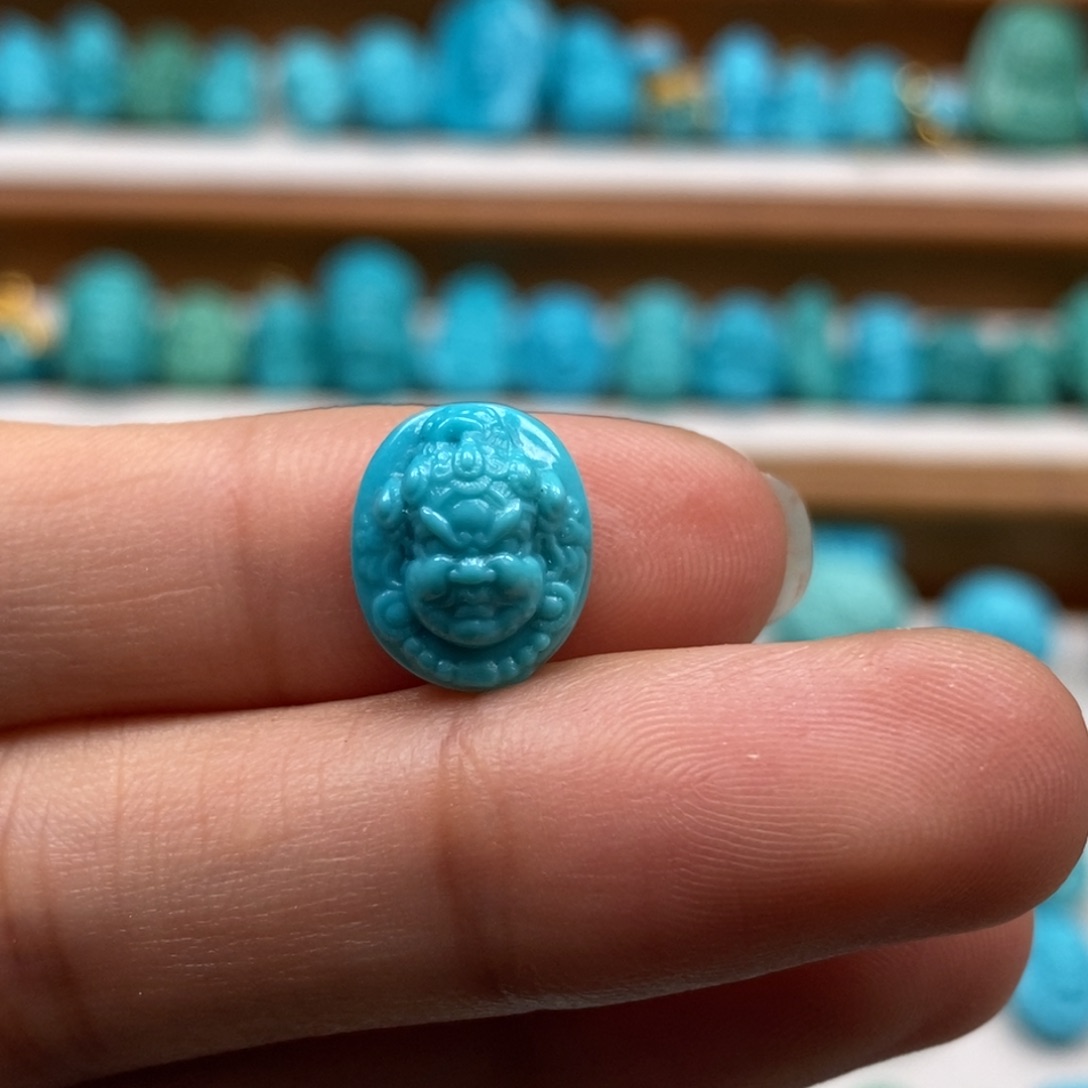 绿松石颈饰未镶嵌归****晴