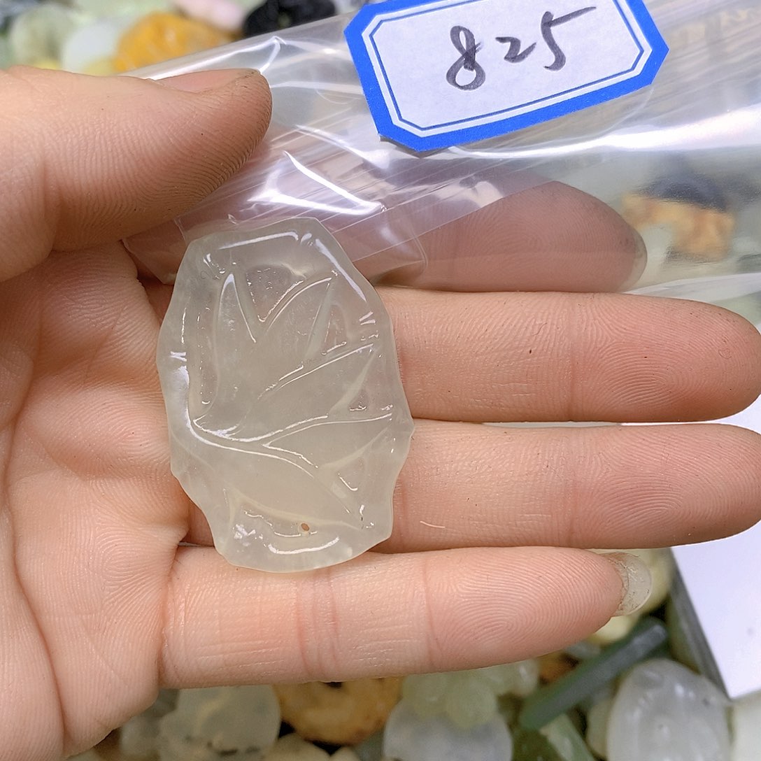 蛇纹石玉吊坠(不含链)未镶嵌825