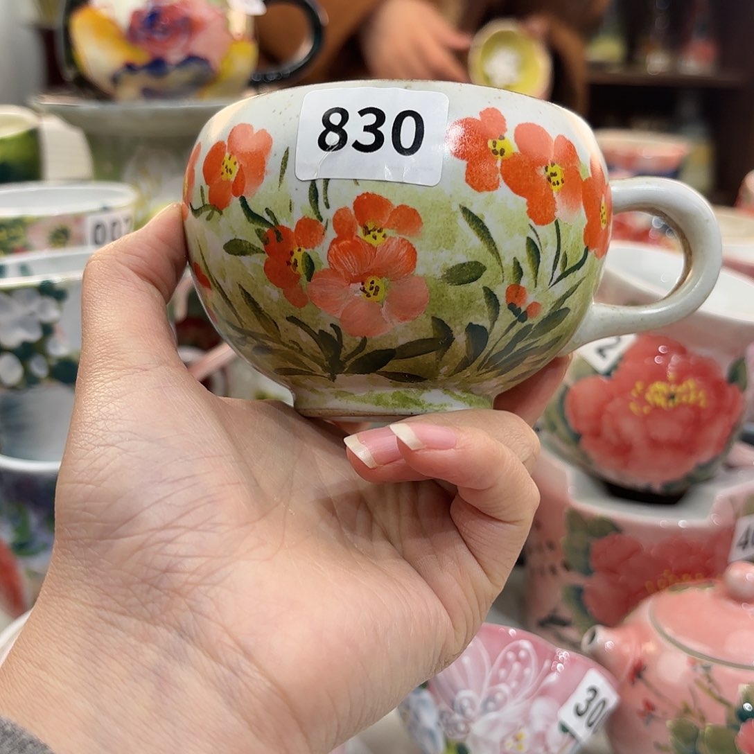 瓷片兔兔盖茨。兔兔