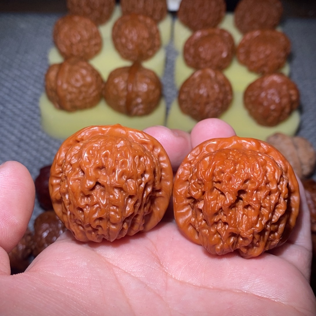 文玩核桃把件41血麒麟