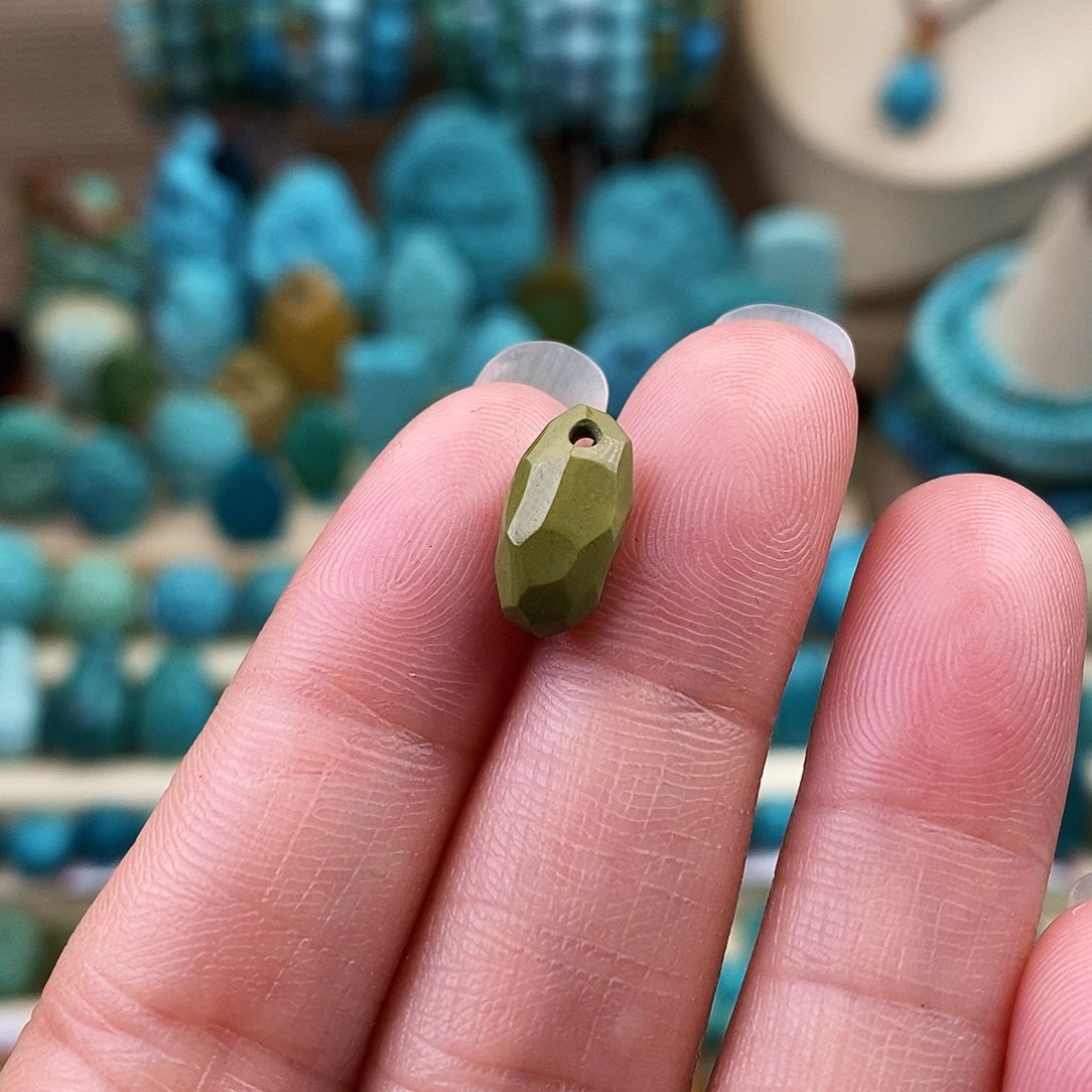 未镶嵌绿松石珠宝奇石