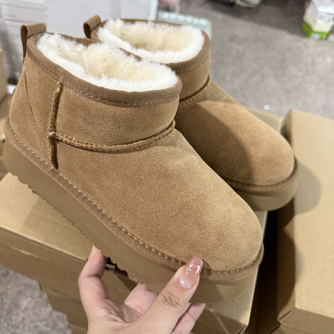 君君厚底羊毛雪地靴跟高4厘米w厚绒