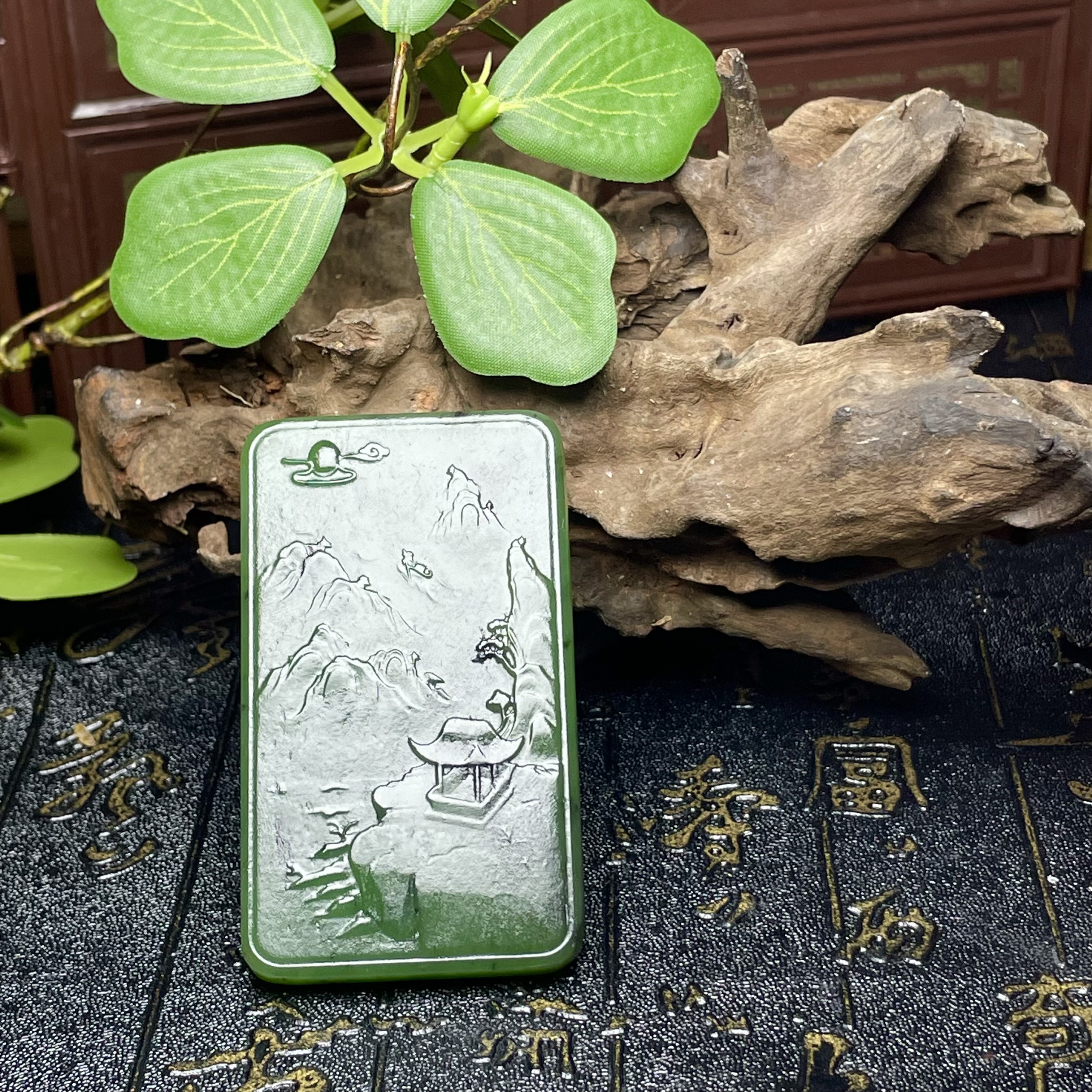 和田玉山水观音玉牌双面精工雕刻菠菜绿俄碧玉七号坑老料