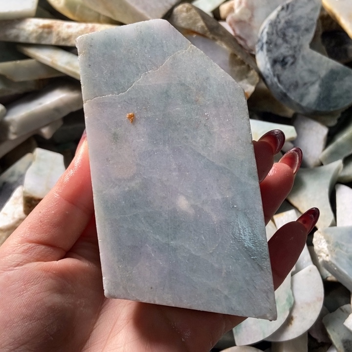 翡翠颈饰未镶嵌天然翡翠