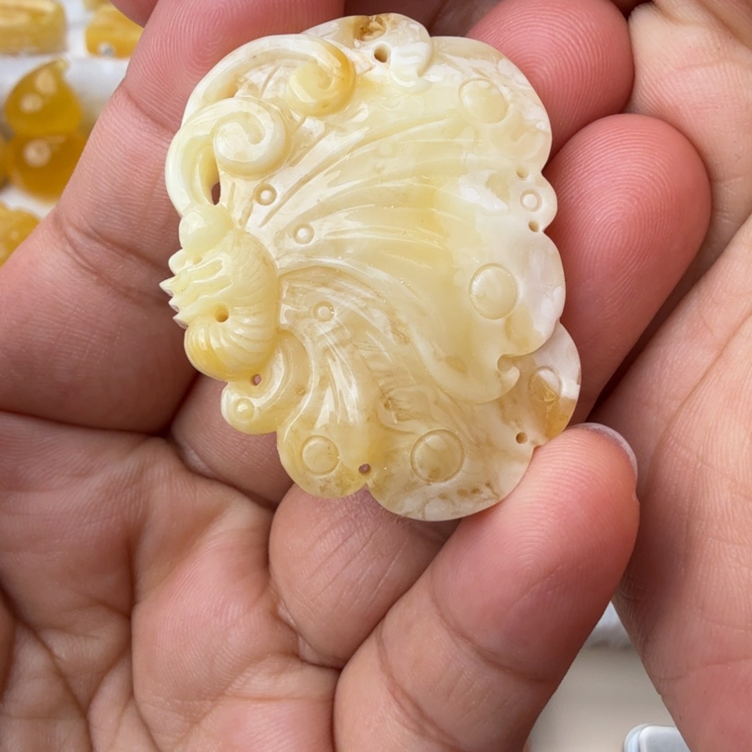 未镶嵌琥珀珠宝奇石微瑕一点点小点