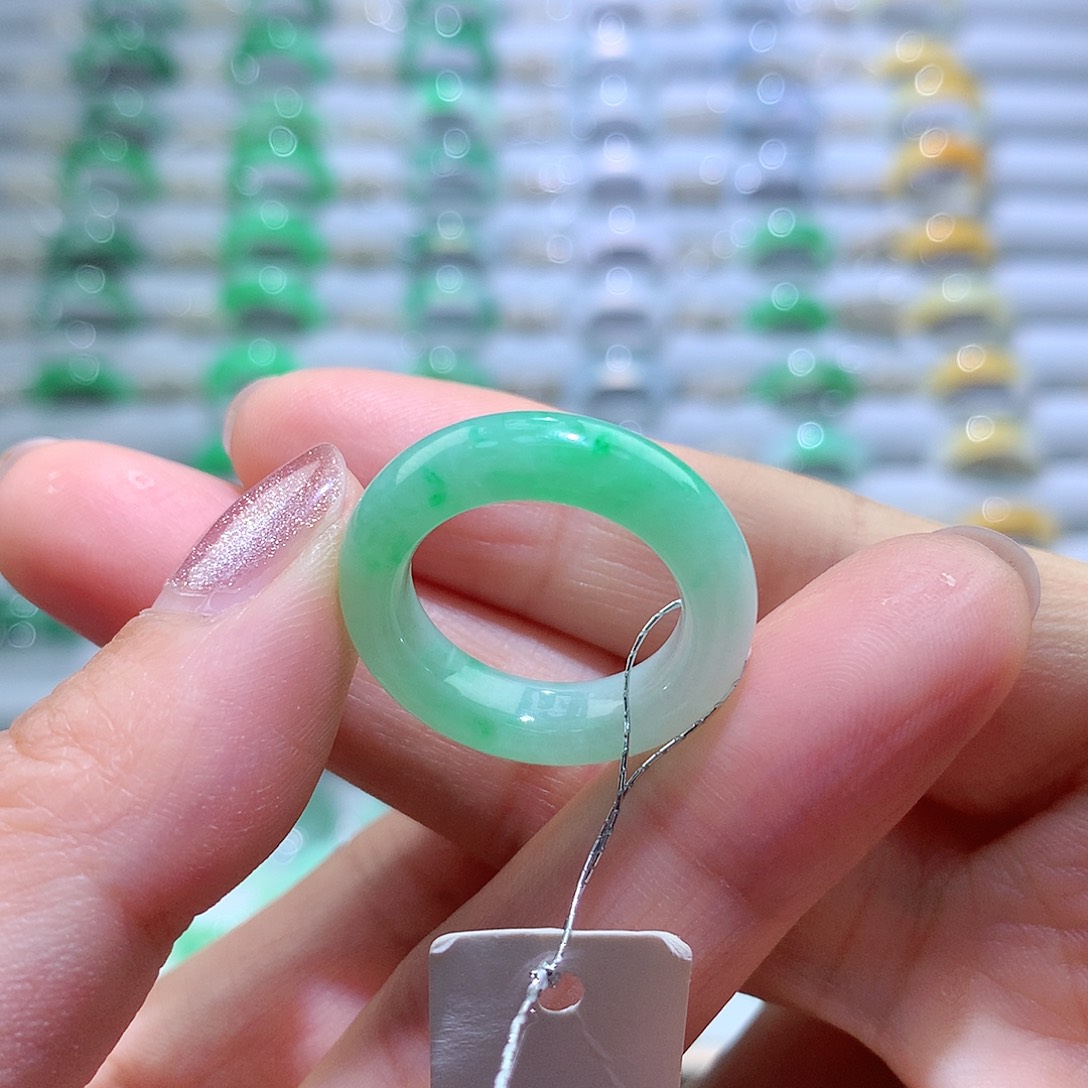 翡翠戒指未镶嵌11号