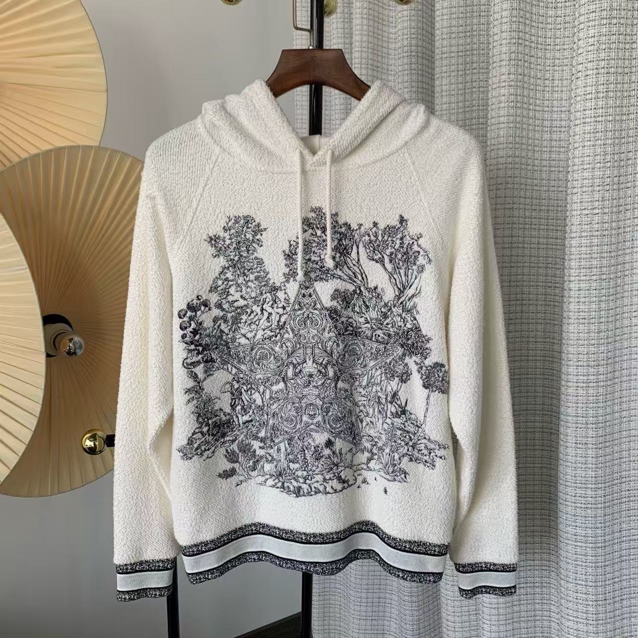 99新 DIOR/迪奥  白色刺绣连帽卫衣 xs码 