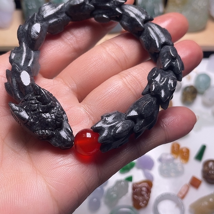 定制翡翠未镶嵌龙手链