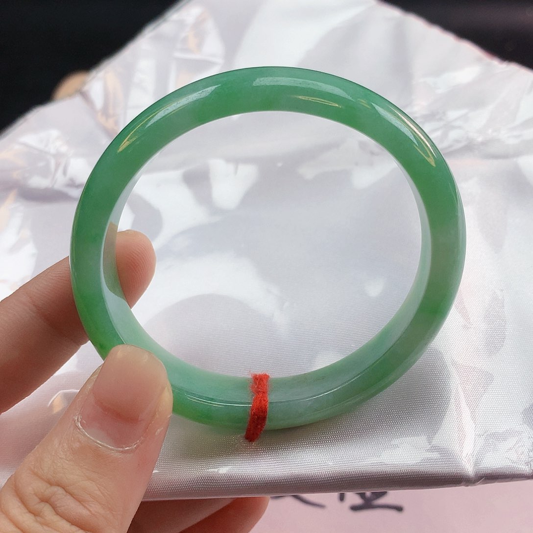 翡翠手镯未镶嵌53圈贵妃2283