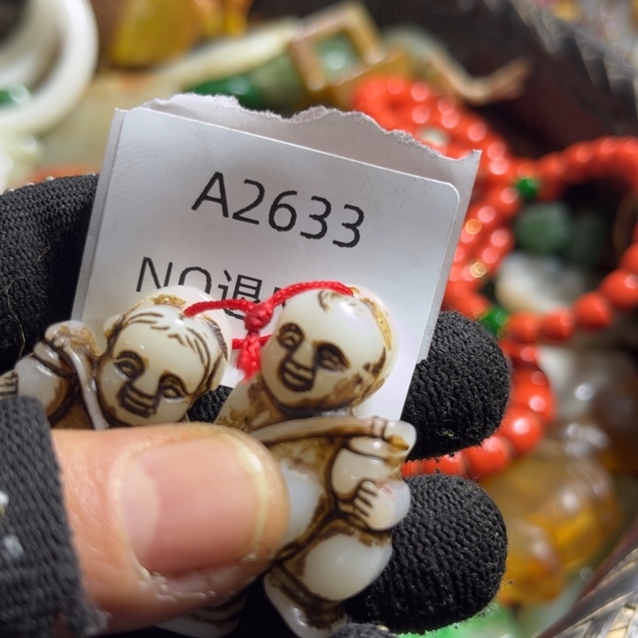 在***人琉璃手工艺品2633